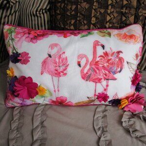 indoor/outdoor decorative throw pillow